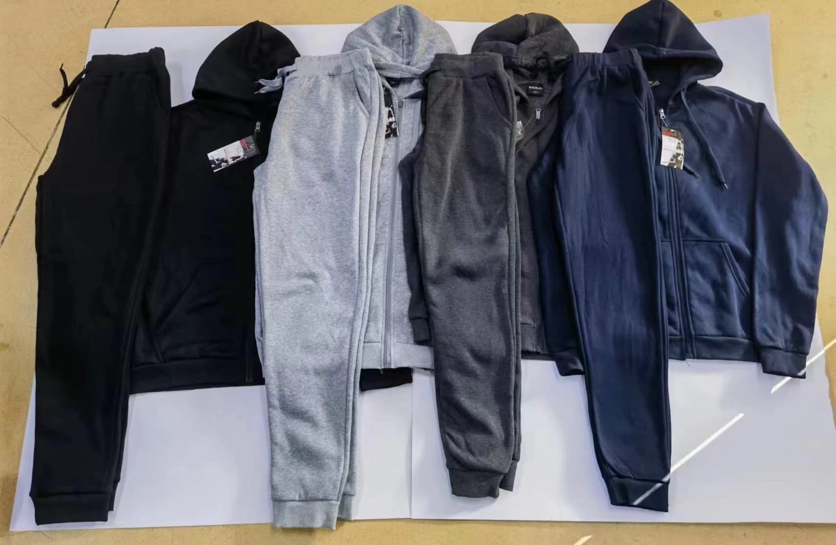 Clearance sale-  Men's  Two Piece Men Tracksuits Custom Navy Blue Color Zipper Hoodie and Trousers Plain Oversized Winter Man Tracksuits Set — view 3